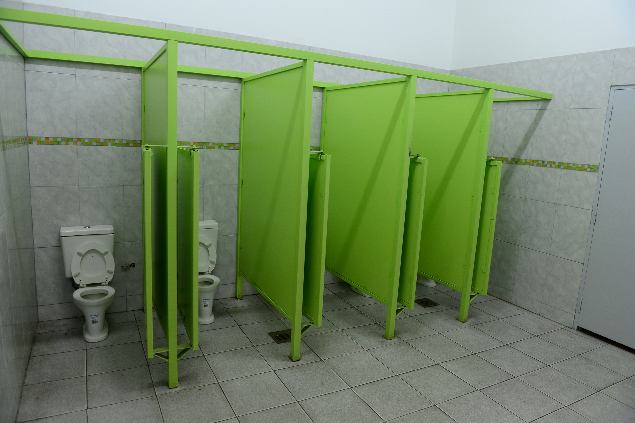 Baños comunicados con las Salas de Pre Jardín baño