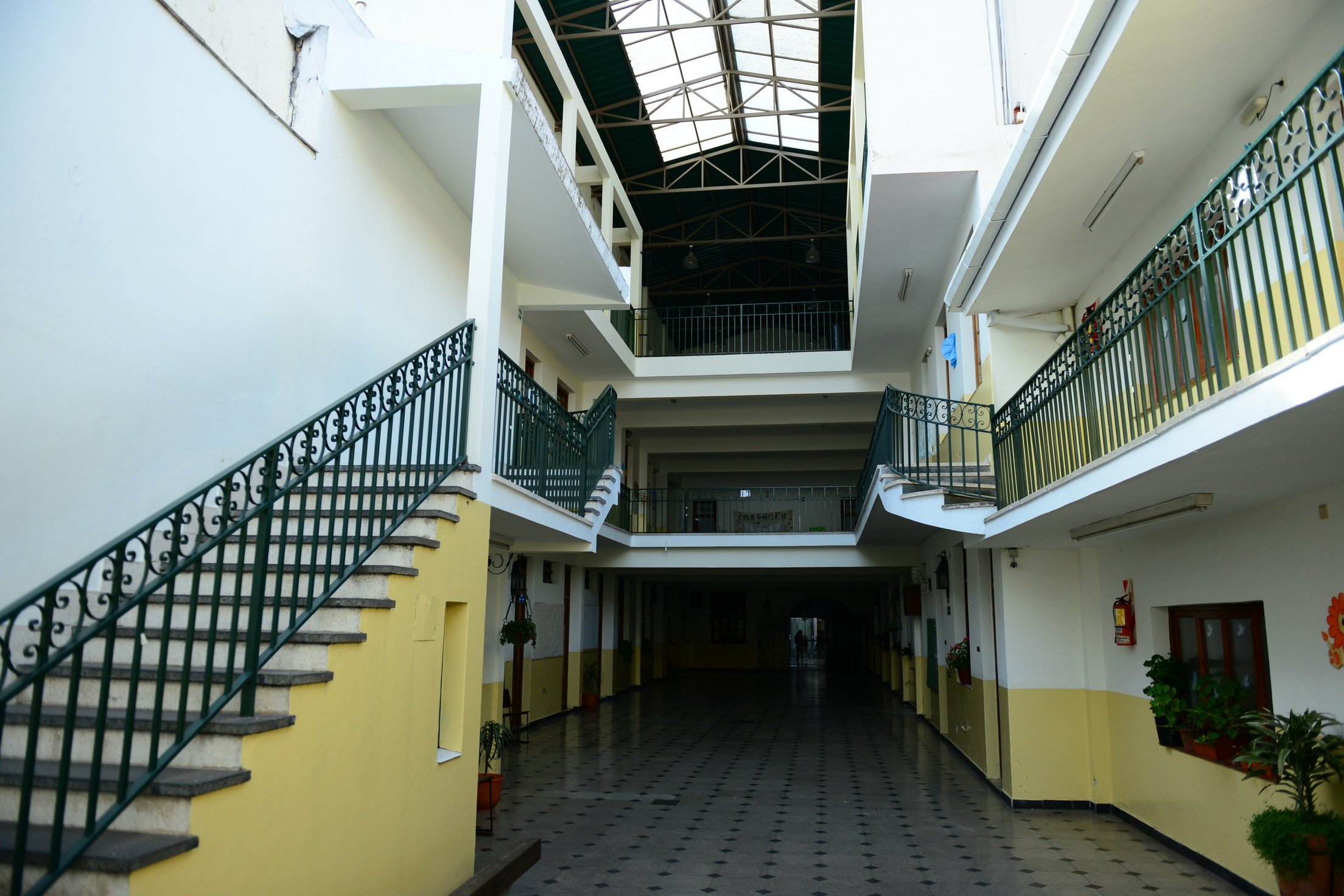 Patio principal en Planta Baja del Colegio patio